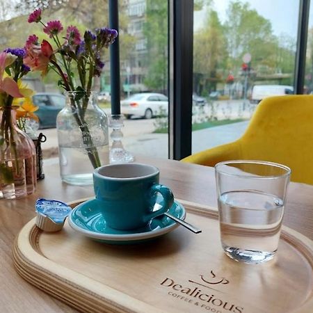 Lovely 1Bed Apartment For 4 Guests & Free Parking 플로브디프 외부 사진