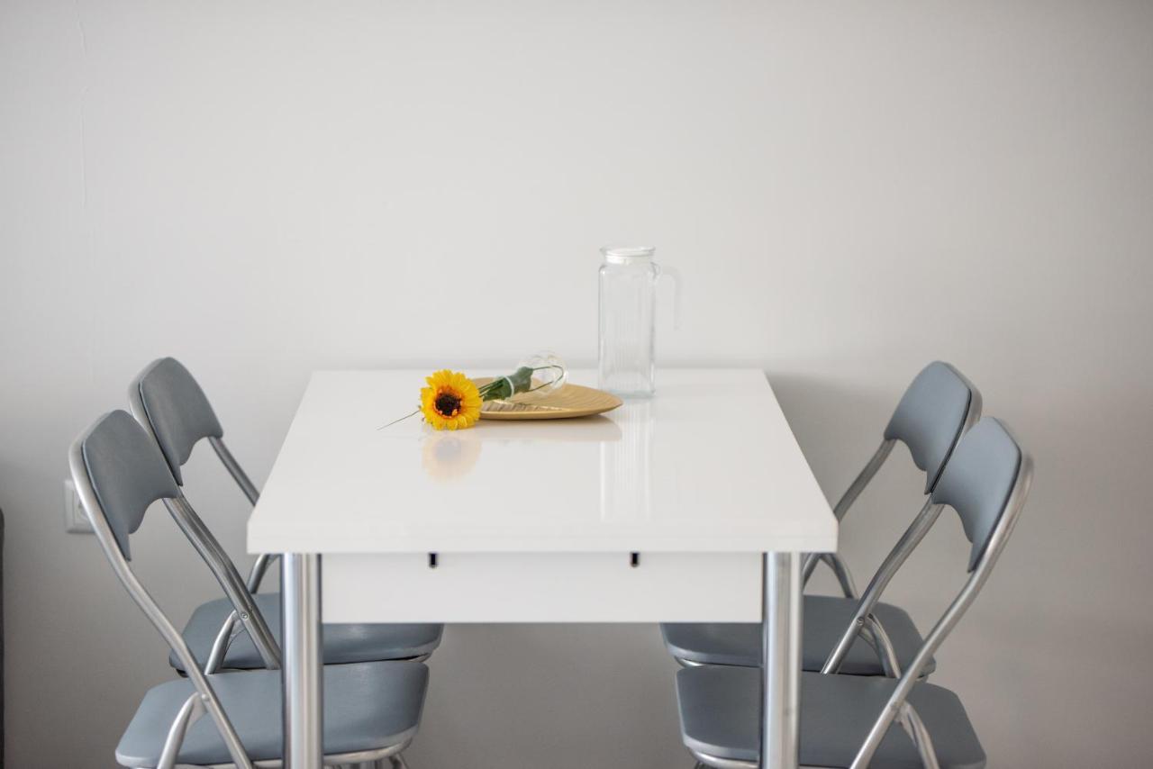 Lovely 1Bed Apartment For 4 Guests & Free Parking 플로브디프 외부 사진